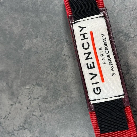 Givenchy Keychain - Picture 4 of 5
